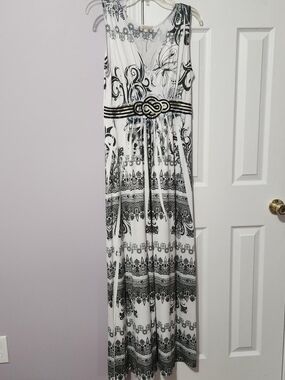 B.FRIENDS Black and White Sleeveless Printed Maxi Dress with Knotted Waist